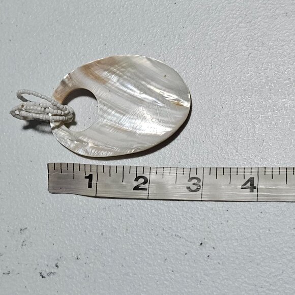 Elegant Mother Of Pearl Pendant Beaded Loop Design Shell Beach Fashion Jewelry - Picture 4 of 4